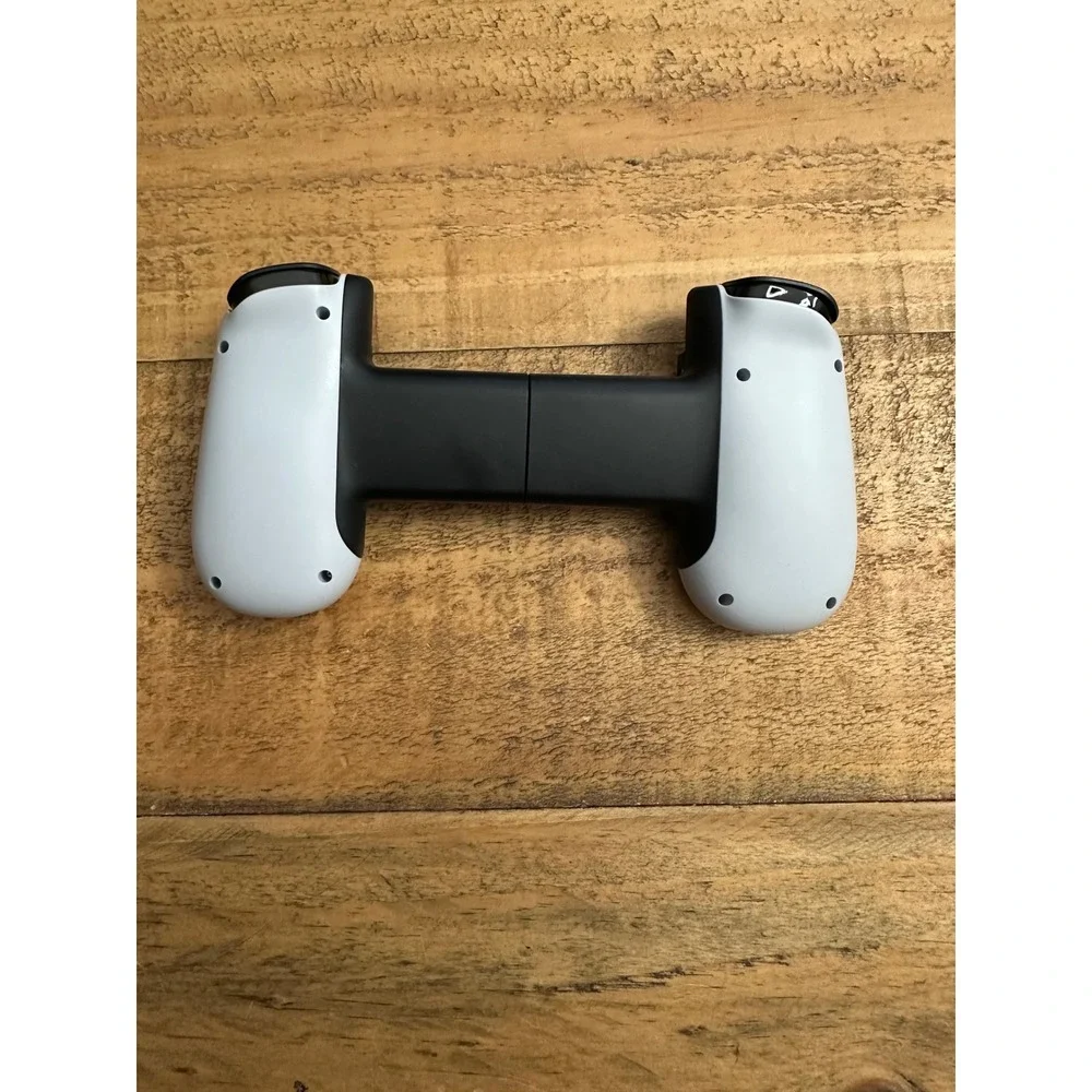 Backbone One PlayStation Edition Mobile Gaming Controller for iPhone BB-02 White